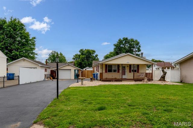 3009 Warren Avenue, Granite City, IL 62040