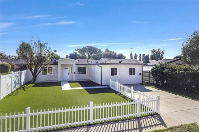 8626 Lubao Avenue, Winnetka, CA 91306