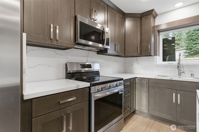 1281 Admirals Drive, Coupeville, WA 98236