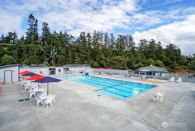 1281 Admirals Drive, Coupeville, WA 98236