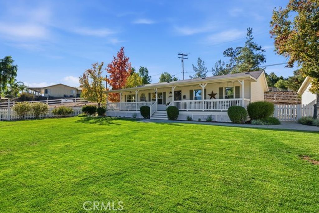 24765 Las Flores Drive, Canyon Lake, CA 92587