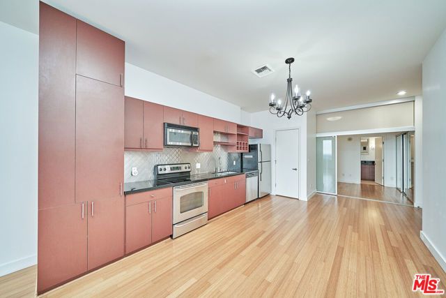 3810 Wilshire Boulevard 1708, Los Angeles, CA 90010