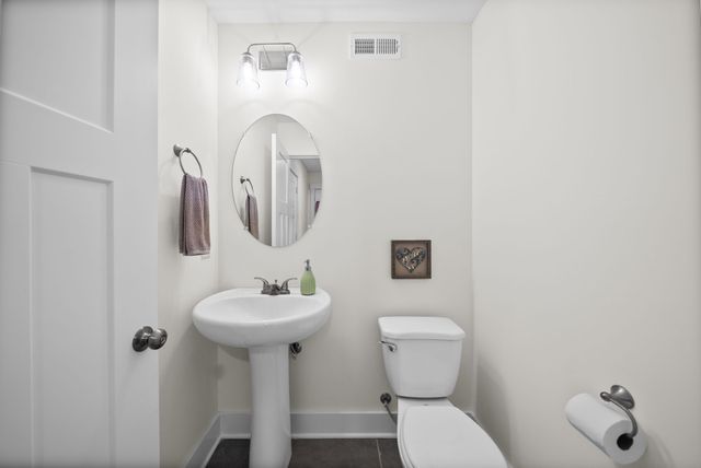 354 Frontier Dr, Clarksville, TN 37043