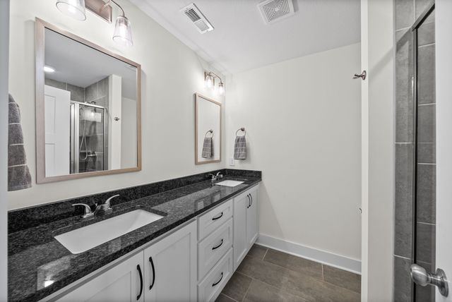 354 Frontier Dr, Clarksville, TN 37043