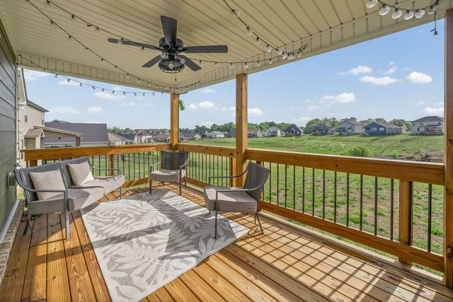 354 Frontier Dr, Clarksville, TN 37043