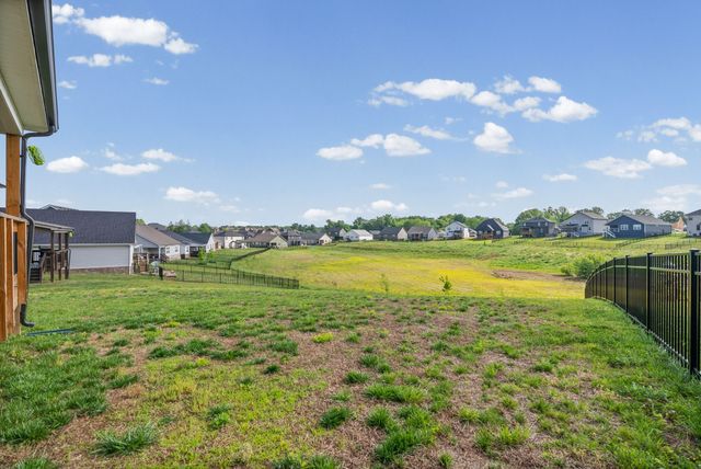 354 Frontier Dr, Clarksville, TN 37043