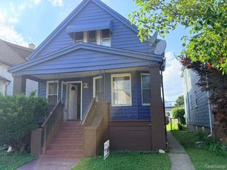 1957 Yemans Street, Hamtramck, MI 48212