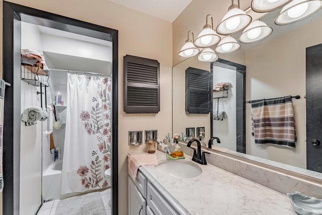 1032 Ashridge Lane, University Park, IL 60484