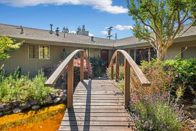 2406 Kenmore Ct, Modesto, CA 95350