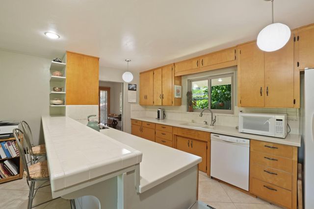 2406 Kenmore Ct, Modesto, CA 95350
