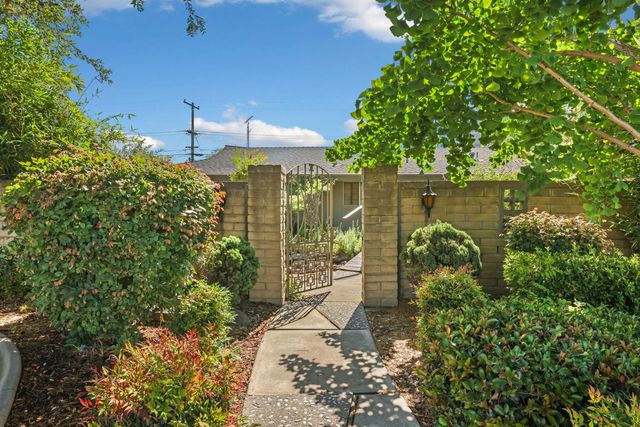 2406 Kenmore Ct, Modesto, CA 95350