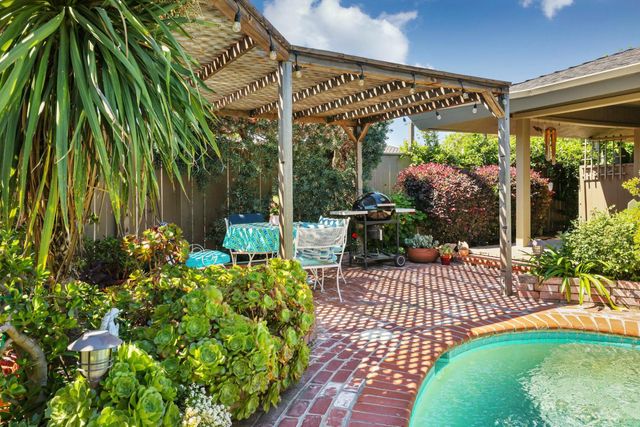 2406 Kenmore Ct, Modesto, CA 95350