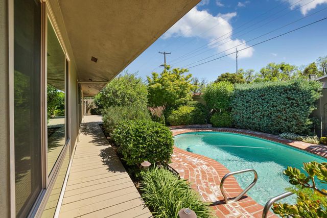 2406 Kenmore Ct, Modesto, CA 95350
