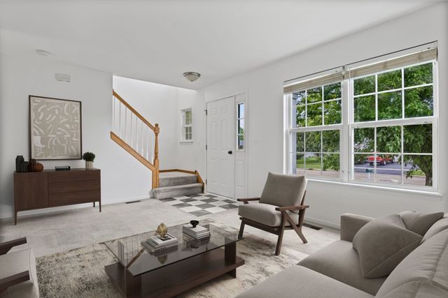 42 W Auburndale Avenue, Cortland, IL 60112