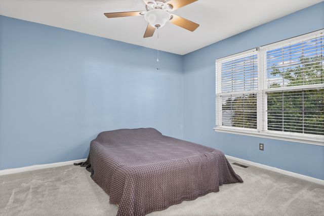 42 W Auburndale Avenue, Cortland, IL 60112