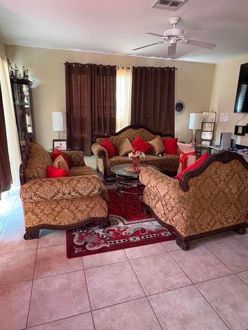 5719 Place Lake Drive, Fort Pierce, FL 34951