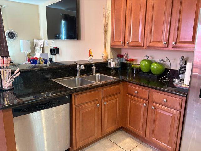 5719 Place Lake Drive, Fort Pierce, FL 34951