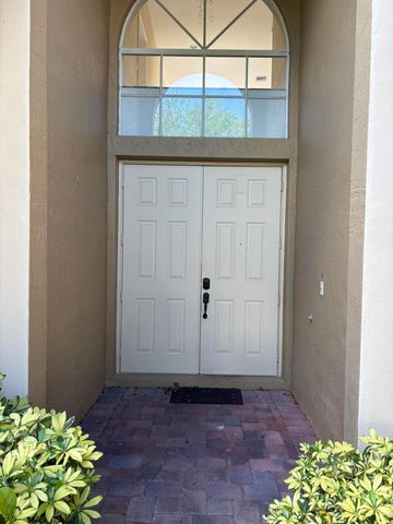 5719 Place Lake Drive, Fort Pierce, FL 34951