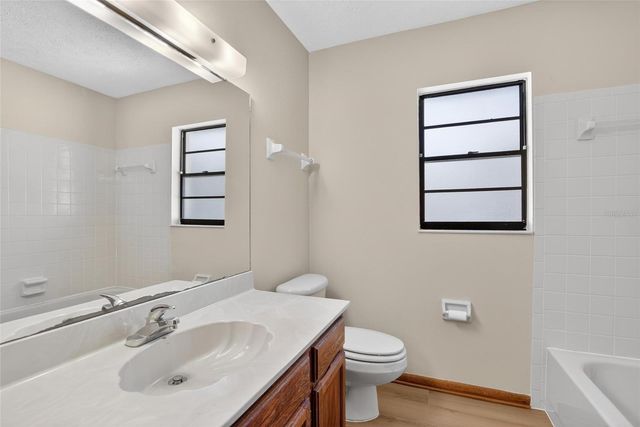 4207 SPRING WAY CIRCLE, Valrico, FL 33596