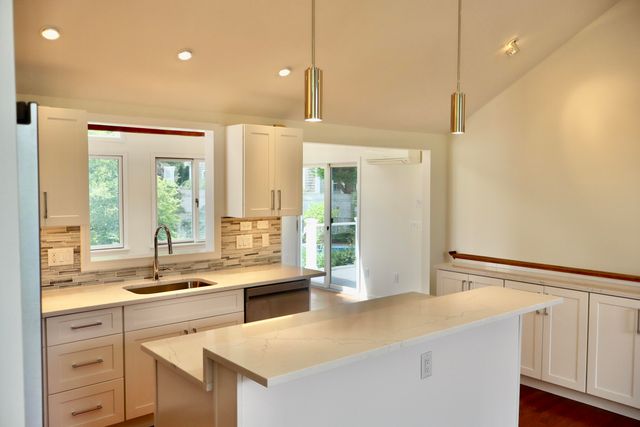 2 Tinys Way, Provincetown, MA 02657