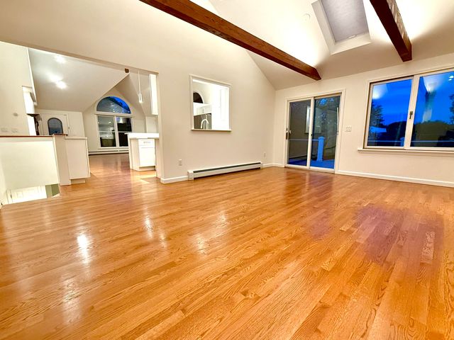 2 Tinys Way, Provincetown, MA 02657