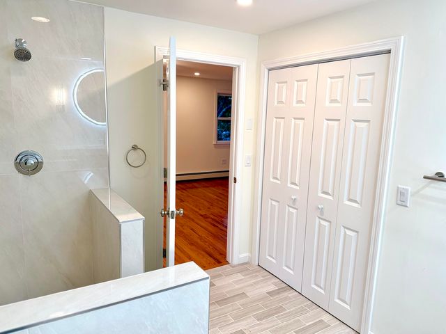 2 Tinys Way, Provincetown, MA 02657