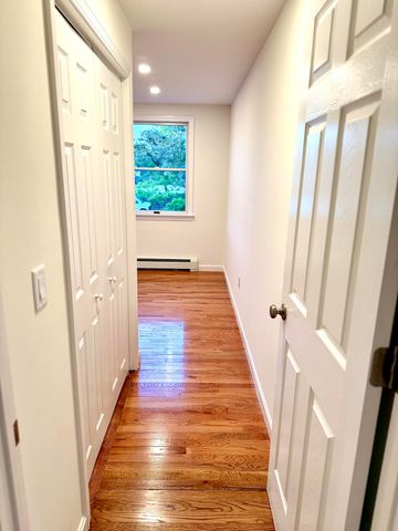 2 Tinys Way, Provincetown, MA 02657