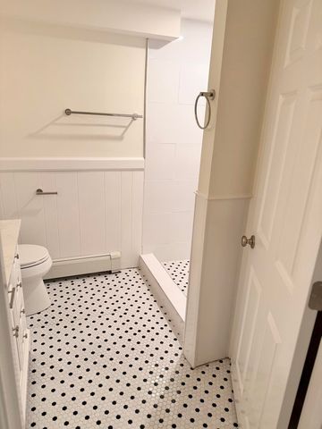 2 Tinys Way, Provincetown, MA 02657