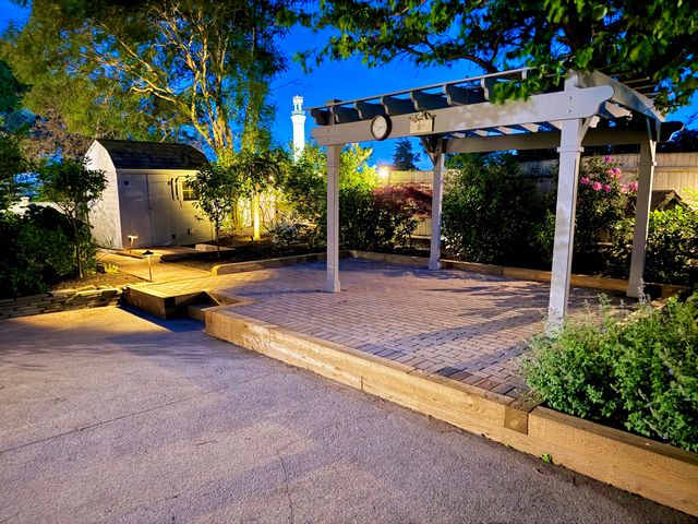 2 Tinys Way, Provincetown, MA 02657