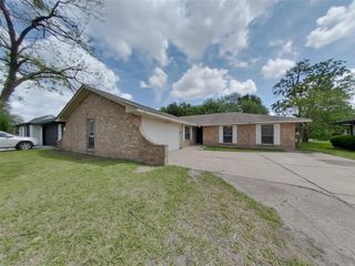 7506 Lemon Tree Circle, Houston, TX 77088