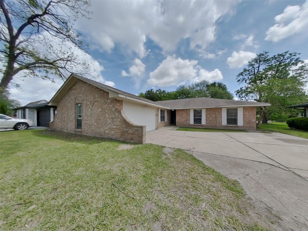 7506 Lemon Tree Circle, Houston, TX 77088
