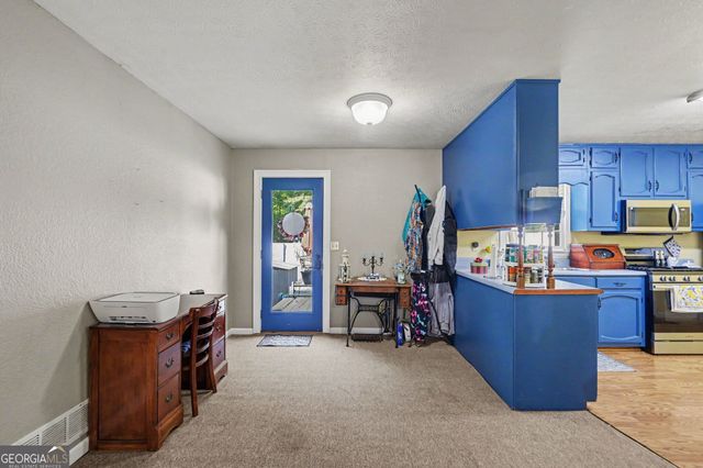 150 Aspen Lake Drive E, Newnan, GA 30263
