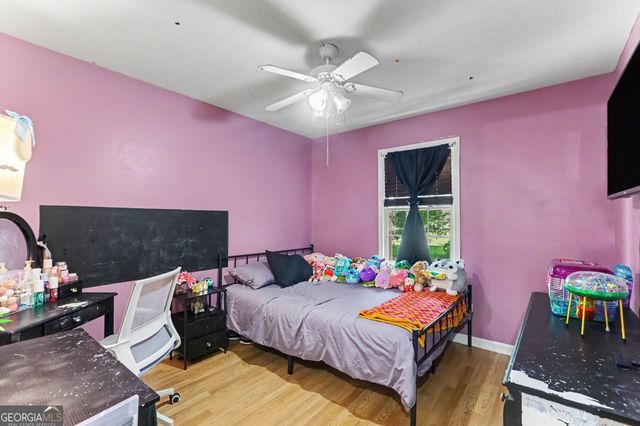 150 Aspen Lake Drive E, Newnan, GA 30263