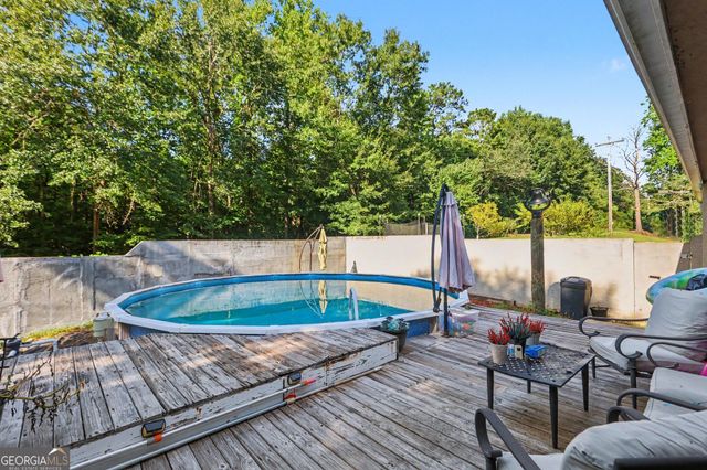 150 Aspen Lake Drive E, Newnan, GA 30263