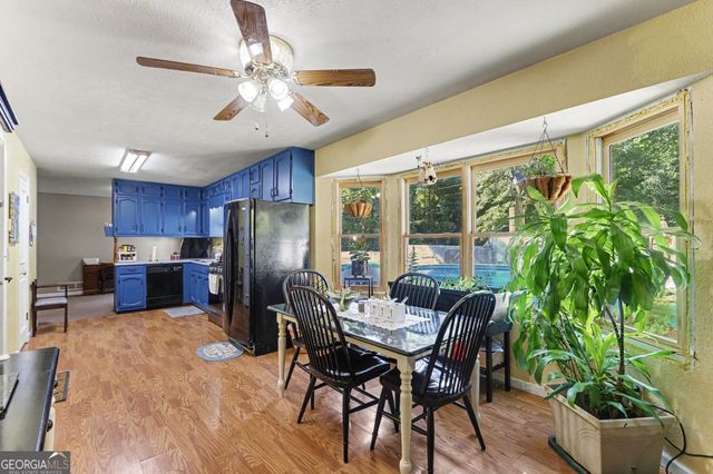 150 Aspen Lake Drive E, Newnan, GA 30263