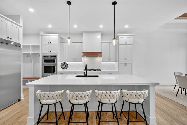 270 NW Montego Court, Waukee, IA 50263