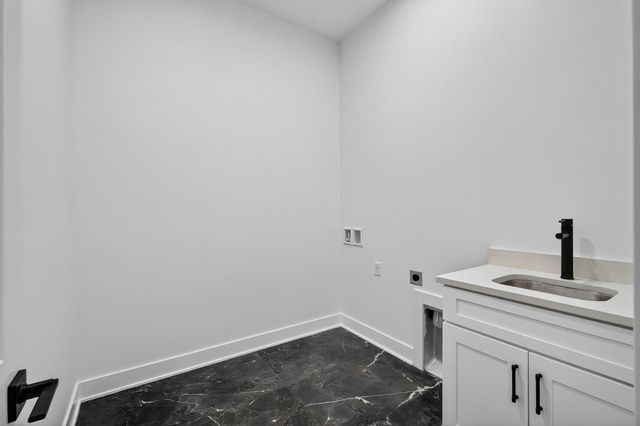 270 NW Montego Court, Waukee, IA 50263