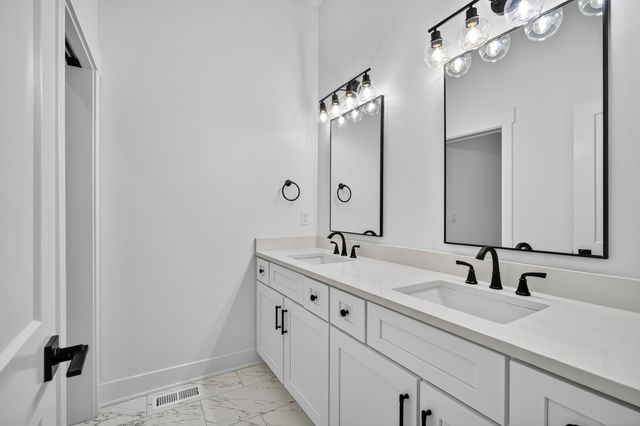 270 NW Montego Court, Waukee, IA 50263