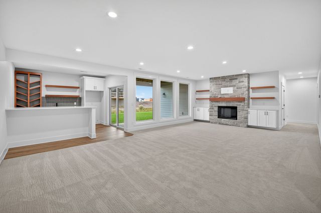 270 NW Montego Court, Waukee, IA 50263