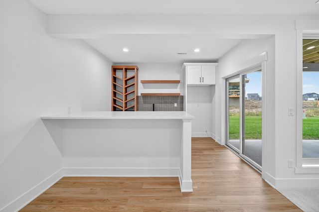 270 NW Montego Court, Waukee, IA 50263