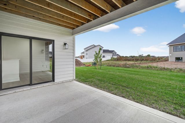 270 NW Montego Court, Waukee, IA 50263