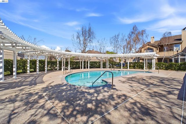 5245 Tacoma Cmn, Fremont, CA 94555