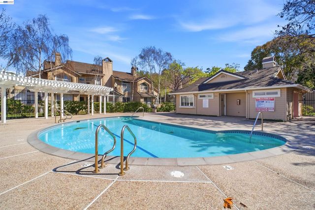 5245 Tacoma Cmn, Fremont, CA 94555