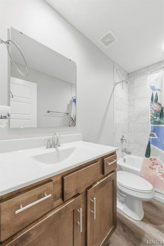 1100 Slapshot Drive, Foristell, MO 63348