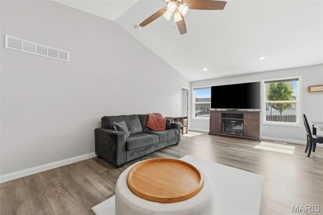 1100 Slapshot Drive, Foristell, MO 63348