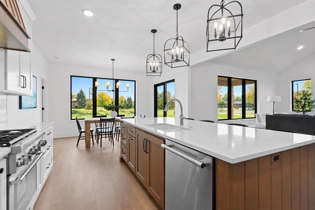 441 RIVERVIEW RIDGE PLACE, Combined Locks, WI 54113