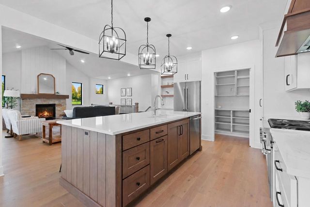 441 RIVERVIEW RIDGE PLACE, Combined Locks, WI 54113