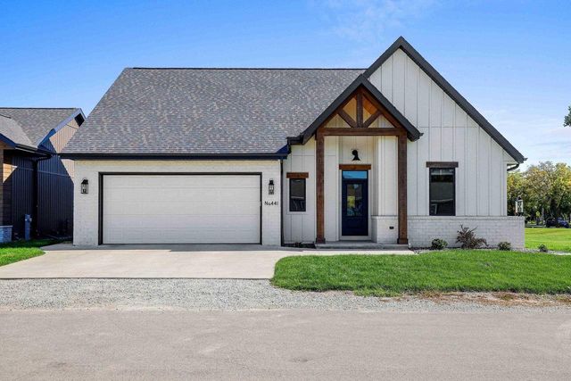 441 RIVERVIEW RIDGE PLACE, Combined Locks, WI 54113