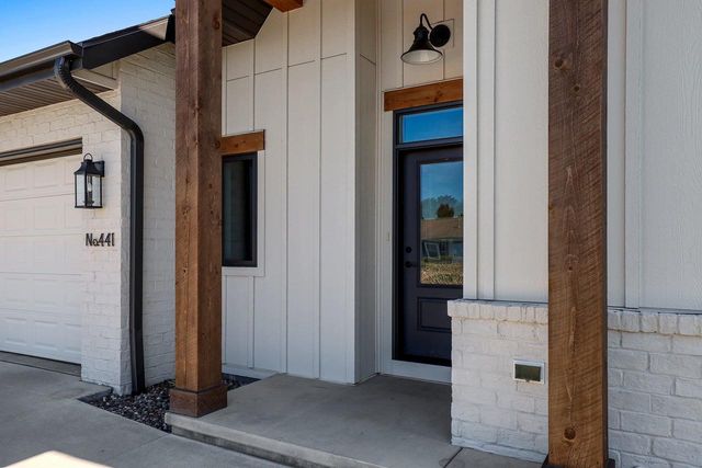 441 RIVERVIEW RIDGE PLACE, Combined Locks, WI 54113