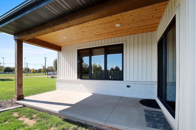 441 RIVERVIEW RIDGE PLACE, Combined Locks, WI 54113